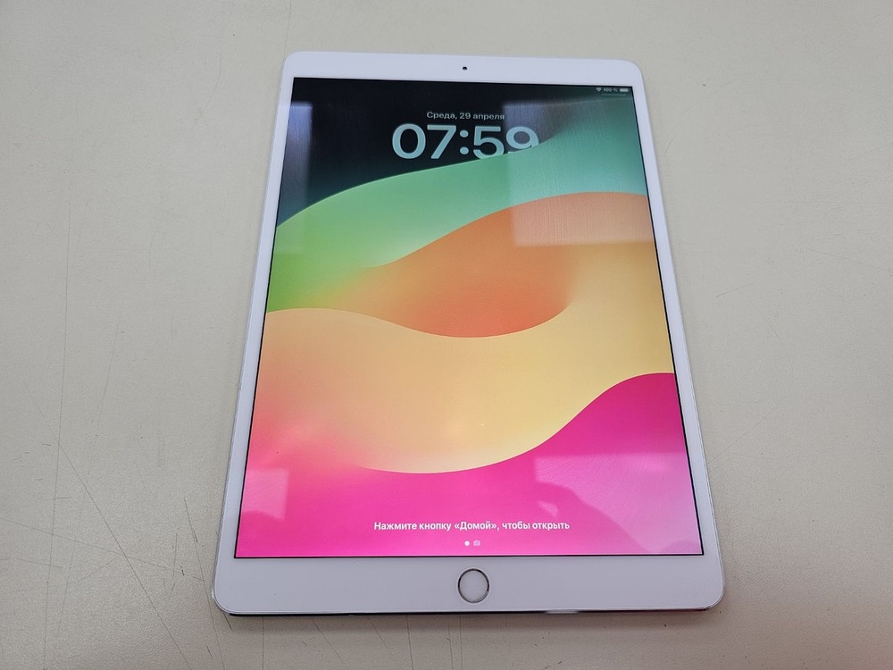 Планшет Apple iPad Pro 10,5 дюйма 256 ГБ A1701 (Wi-Fi)