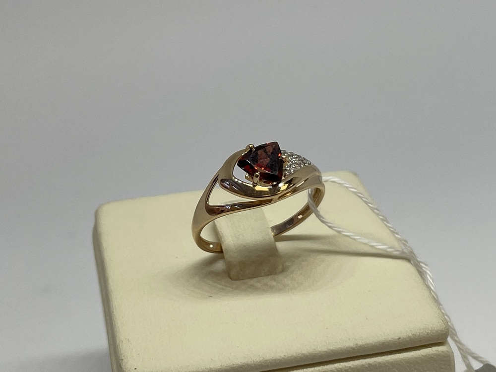 КОЛКМИ585 КОЛЬЦО С КАМНЯМИ (Au 585)