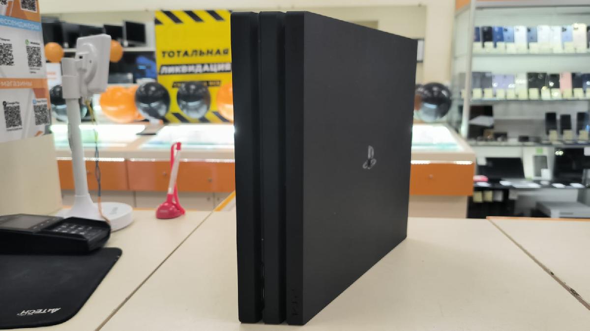 Игровая приставка PlayStation 4 Pro 1Tb