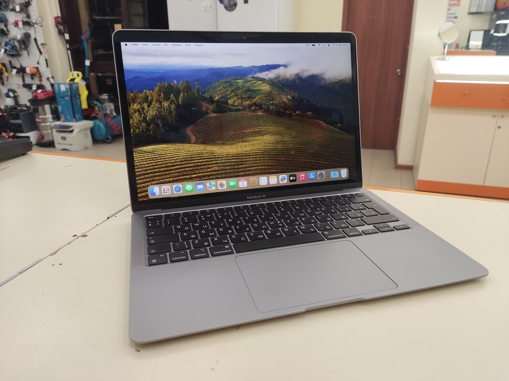 Ноутбук Apple MacBook Air 13 M1/16/256