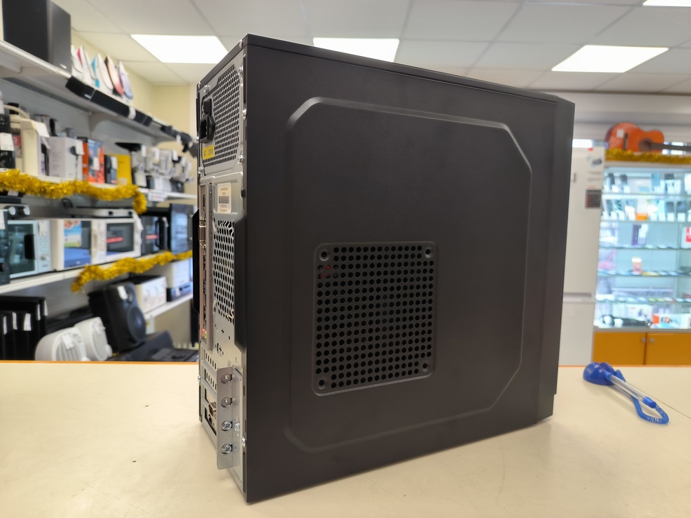 Системный блок Noname No Model; Core I3-12100F, Intel UHD Graphics 730, 16 Гб, 240 Гб, Нет