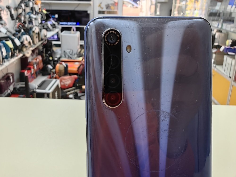 Смартфон Realme 6 4/128