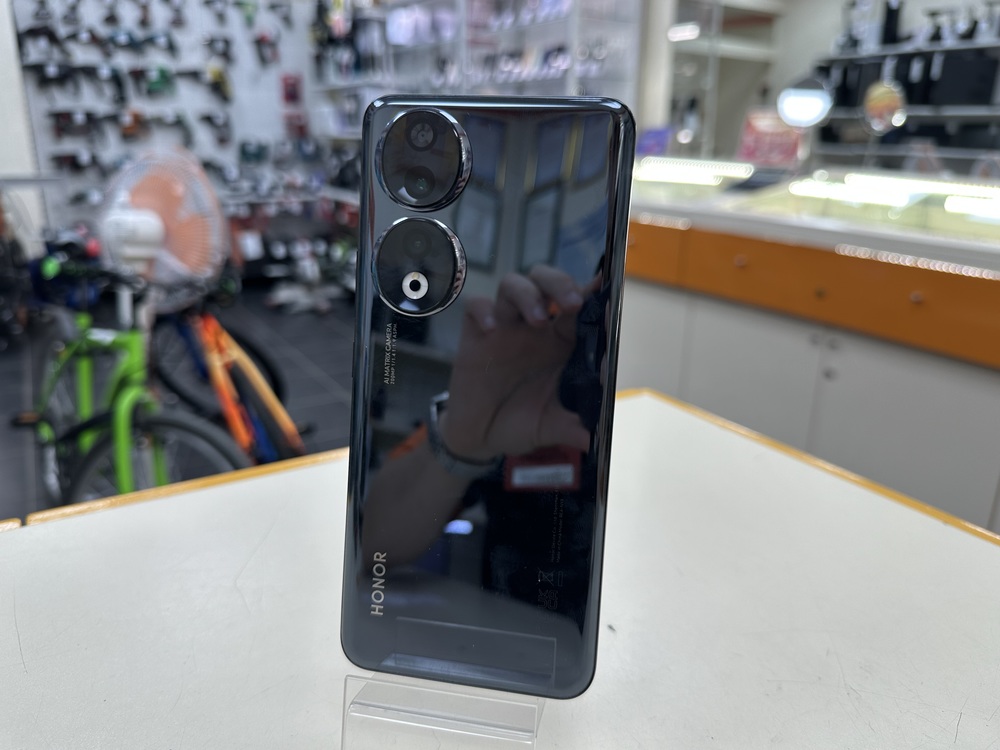 Смартфон Honor 90 8/256