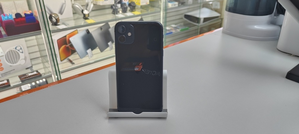 Смартфон Apple iPhone 11 64Gb