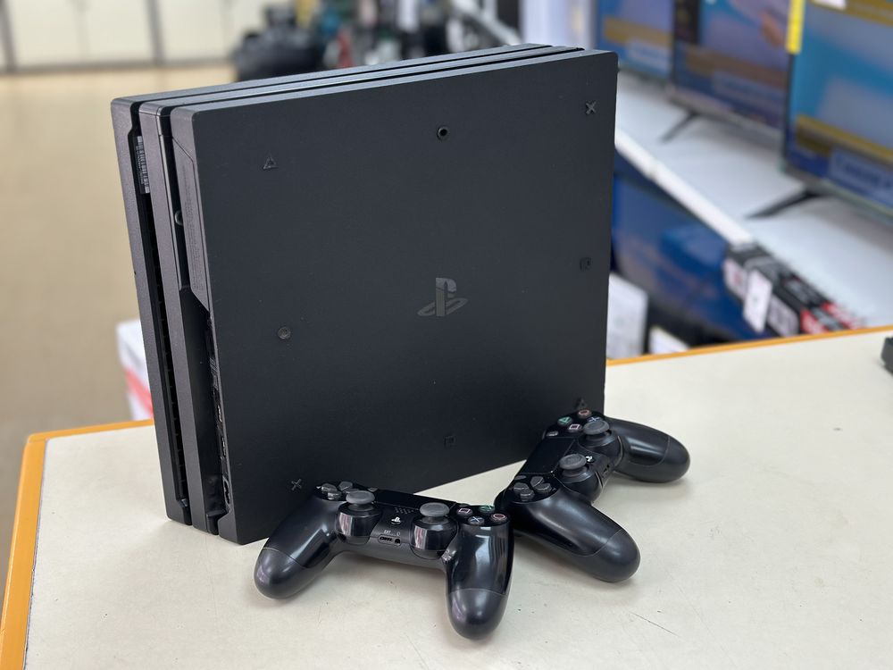 Игровая приставка PlayStation 4 Pro 1Tb
