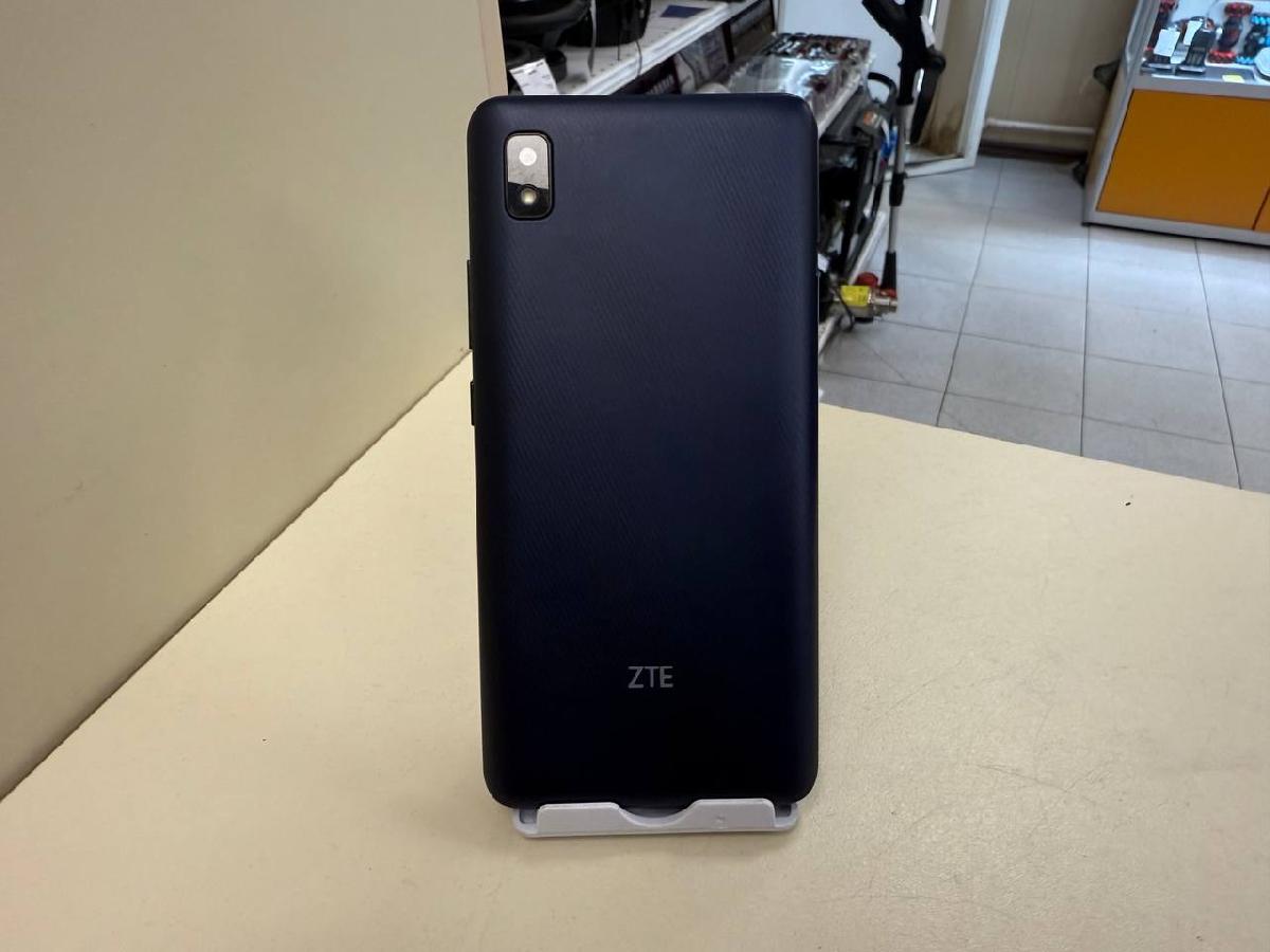 Смартфон ZTE Blade L210