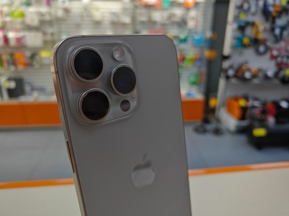 Смартфон Apple iPhone 15 Pro Max 256Gb