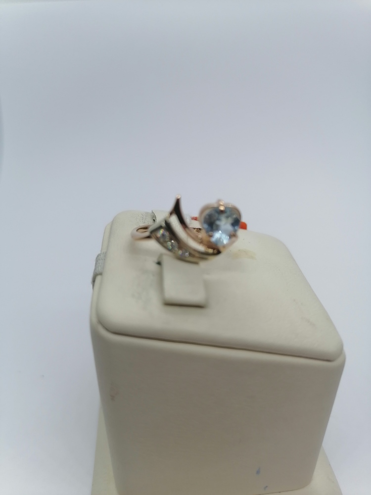 КОЛЬЦО С КАМНЯМИ (Au 585)