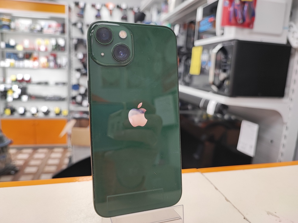 Смартфон Apple iPhone 13 128Gb