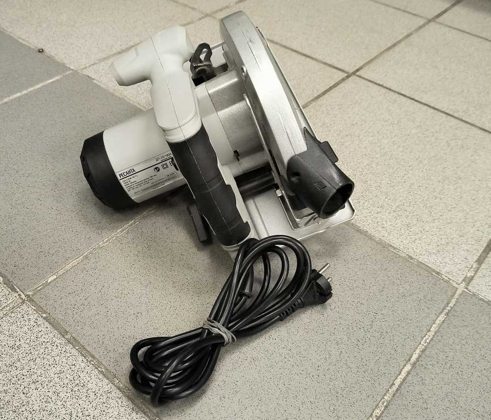 Дисковая пила Ресанта ДП-190/1800;