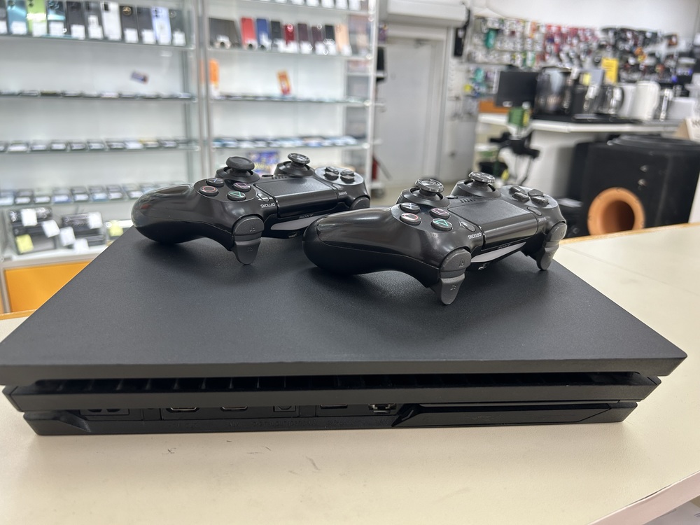 Игровая приставка PlayStation 4 Pro 1Tb