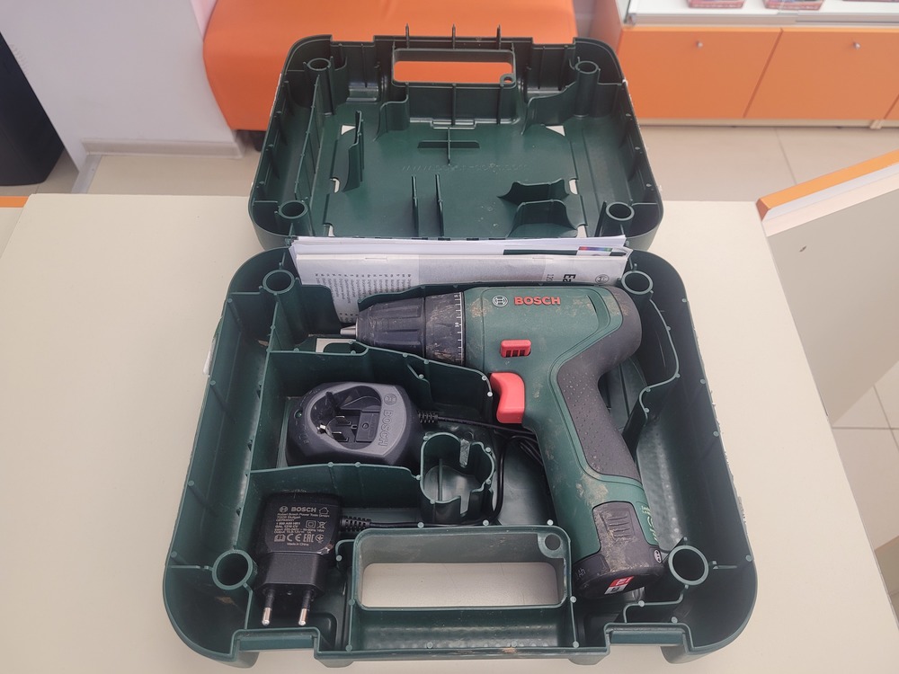Шуруповерт Bosch EASY DRILL 1200