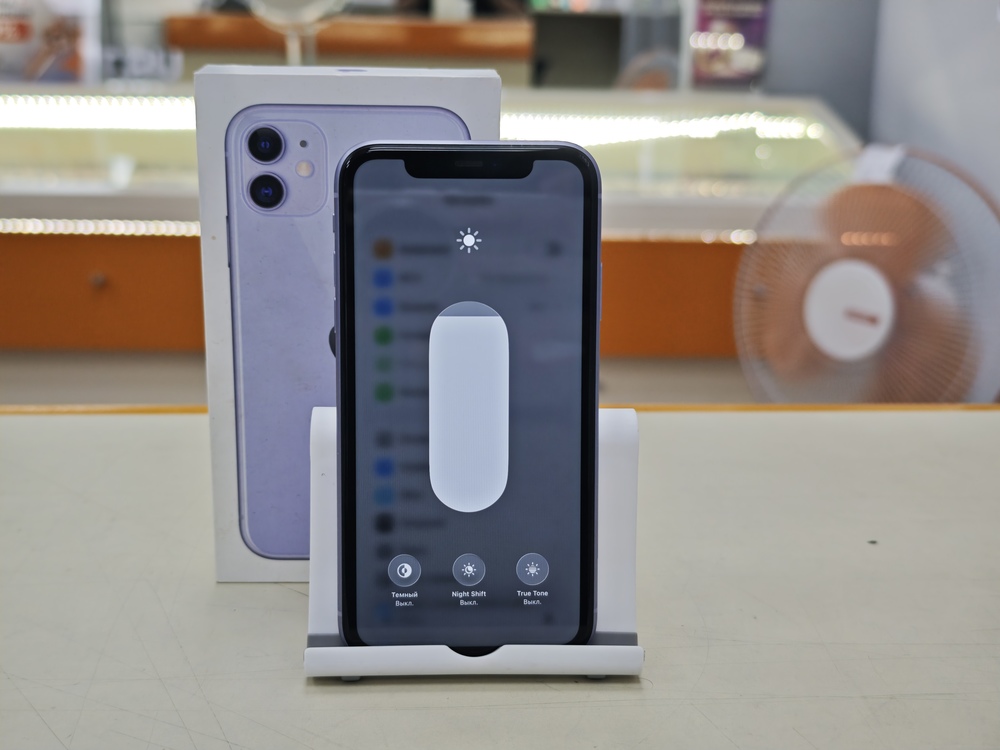 Смартфон Apple iPhone 11 64Gb