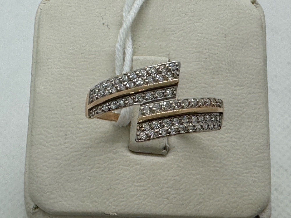 КОЛЬЦО С КАМНЯМИ (Au 585)