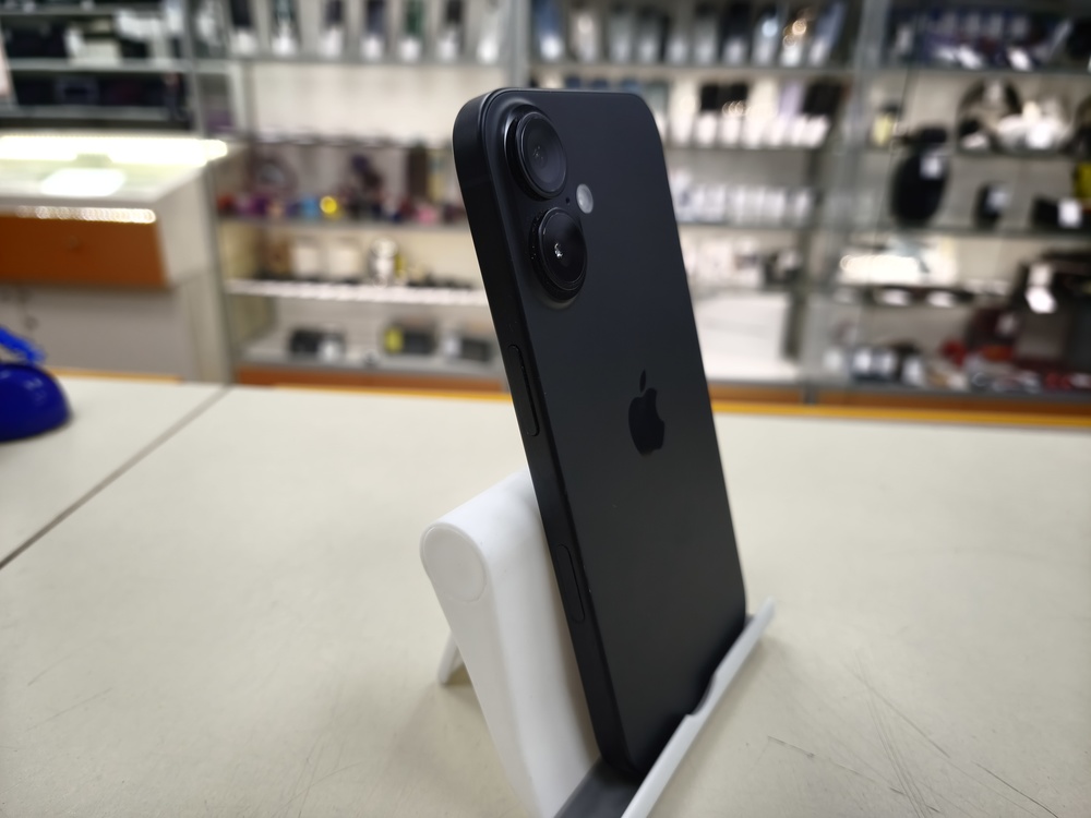 Смартфон Apple Iphone 16 128Gb