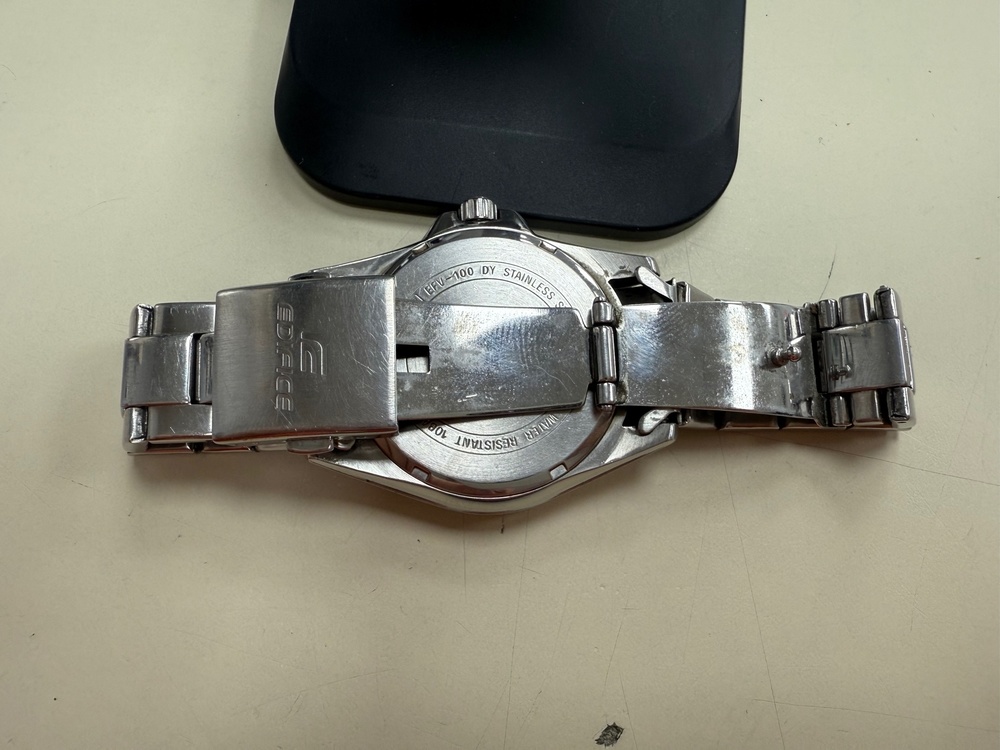 Часы наручные Casio EFV-100