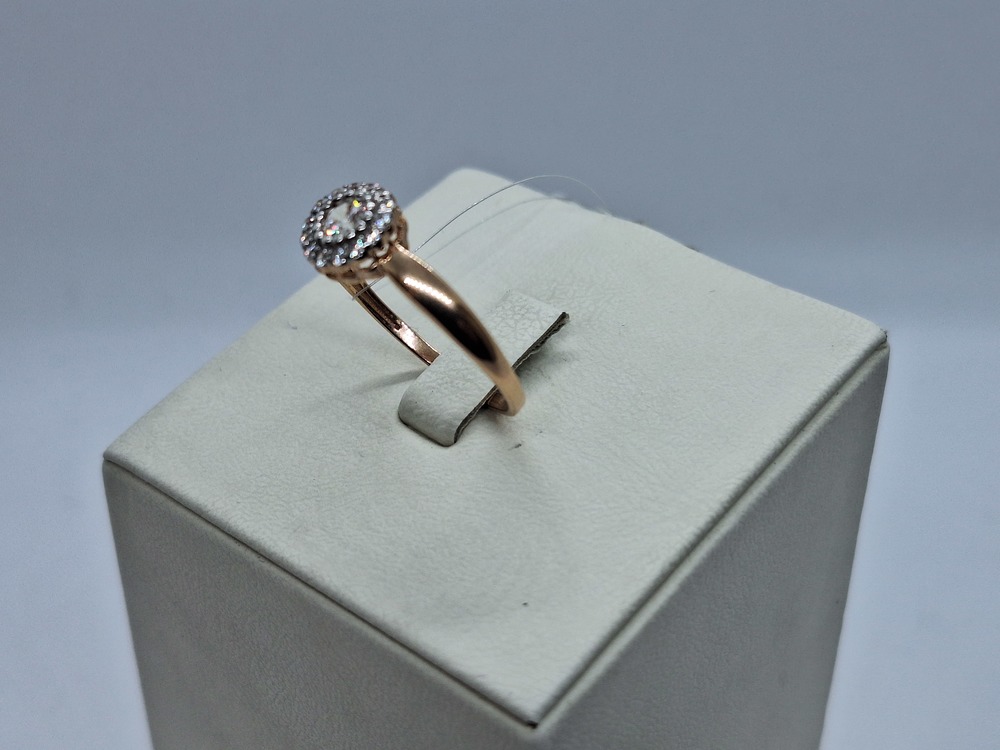 КОЛЬЦО С КАМНЯМИ (Au 585)