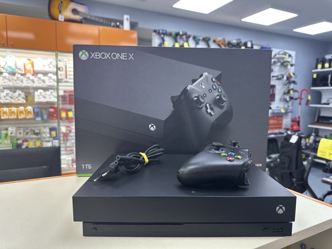 Игровая приставка Xbox One X 1Tb