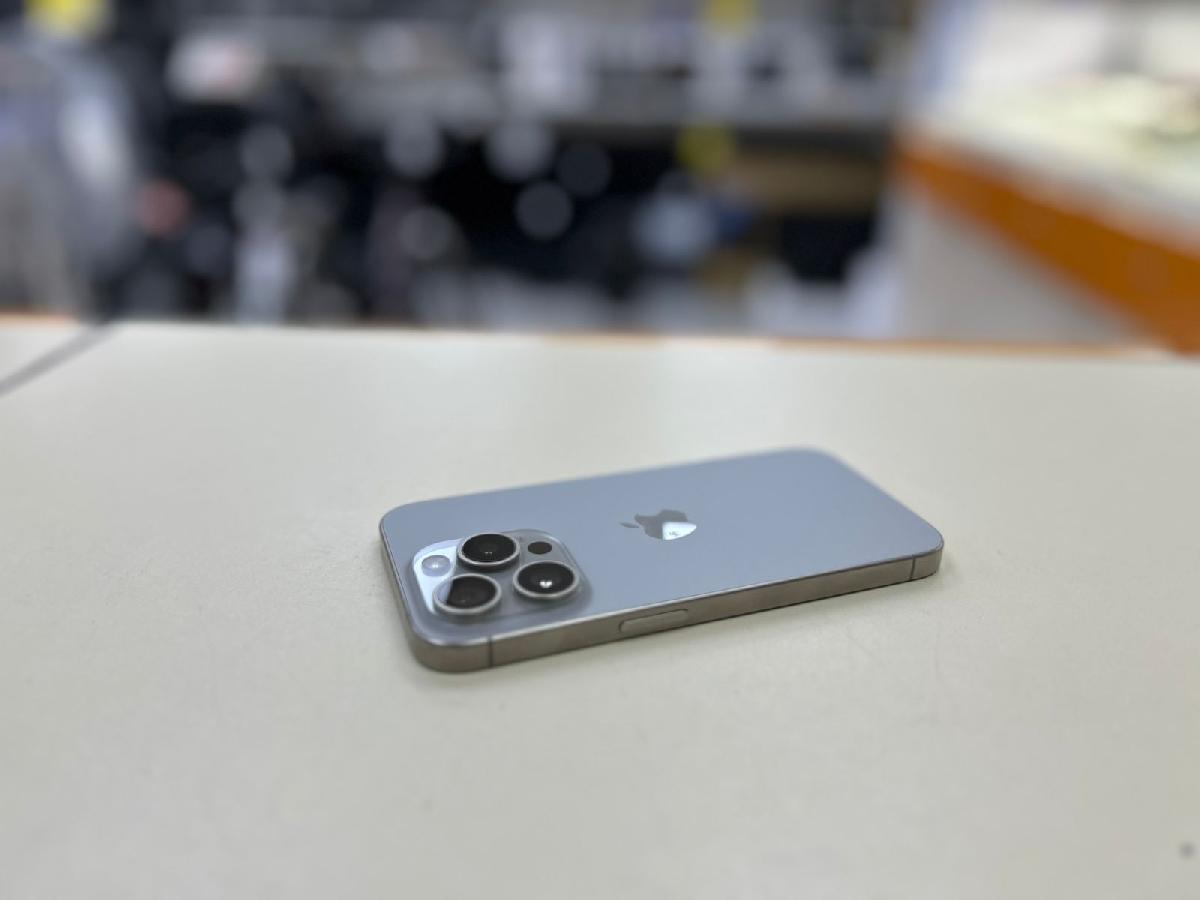 Смартфон Apple Iphone 15 Pro 256Gb