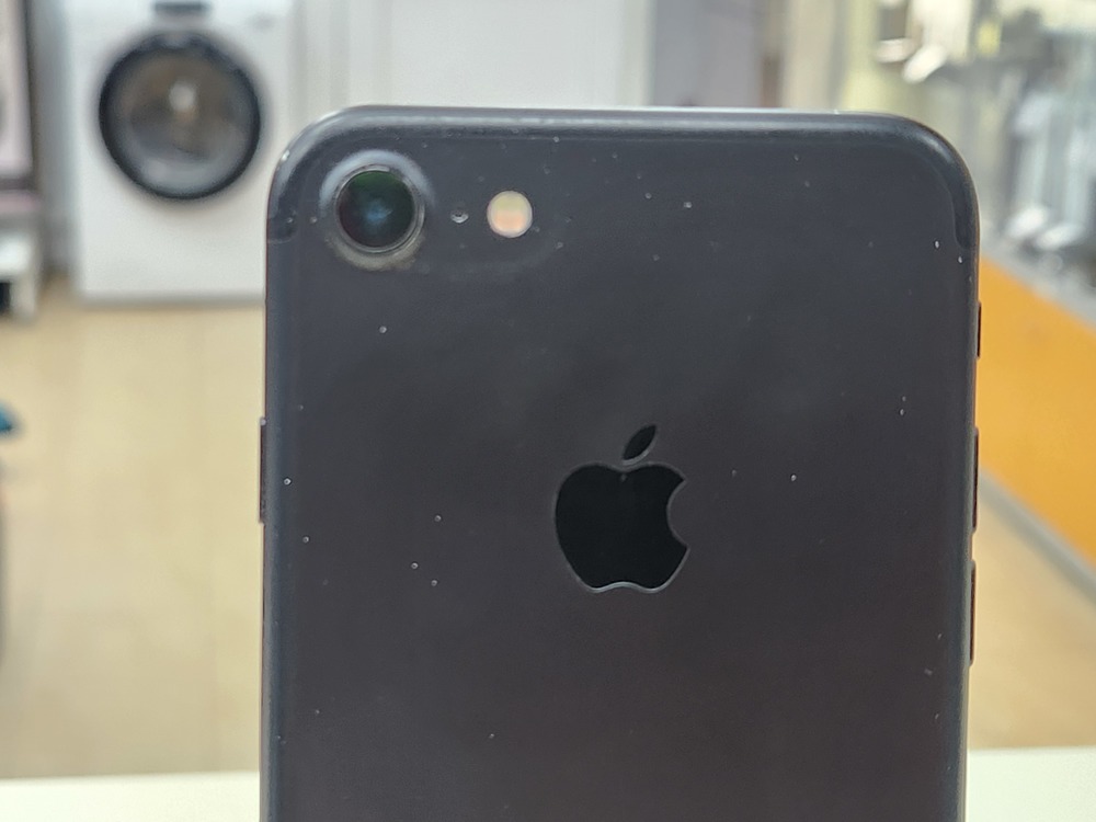 Смартфон Apple iPhone 7 32Gb