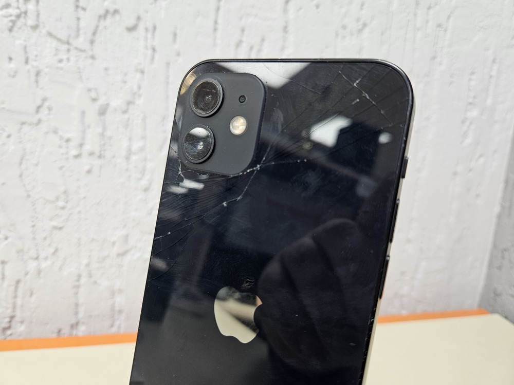 Смартфон Apple iPhone 12 128Gb