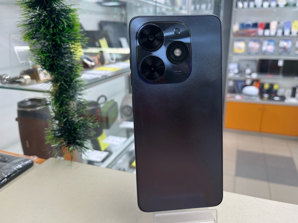 Смартфон Tecno Spark Go 2024 4/64