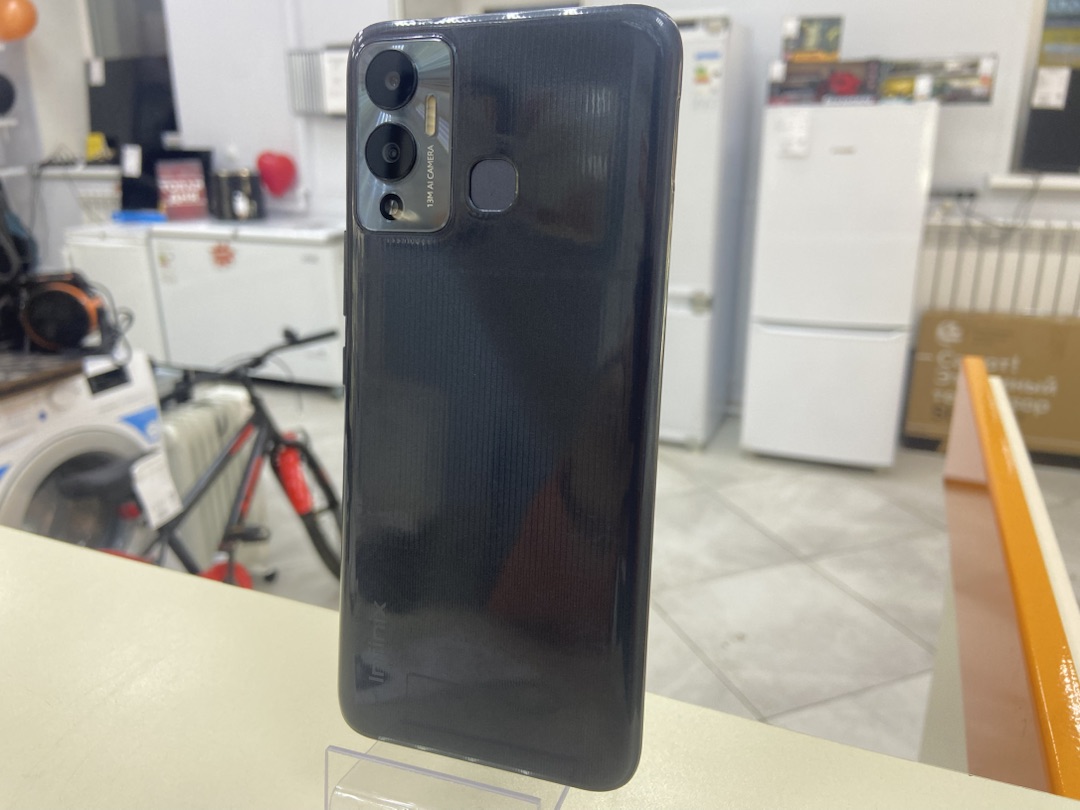 Смартфон Infinix HOT 12 PLAY 4/64