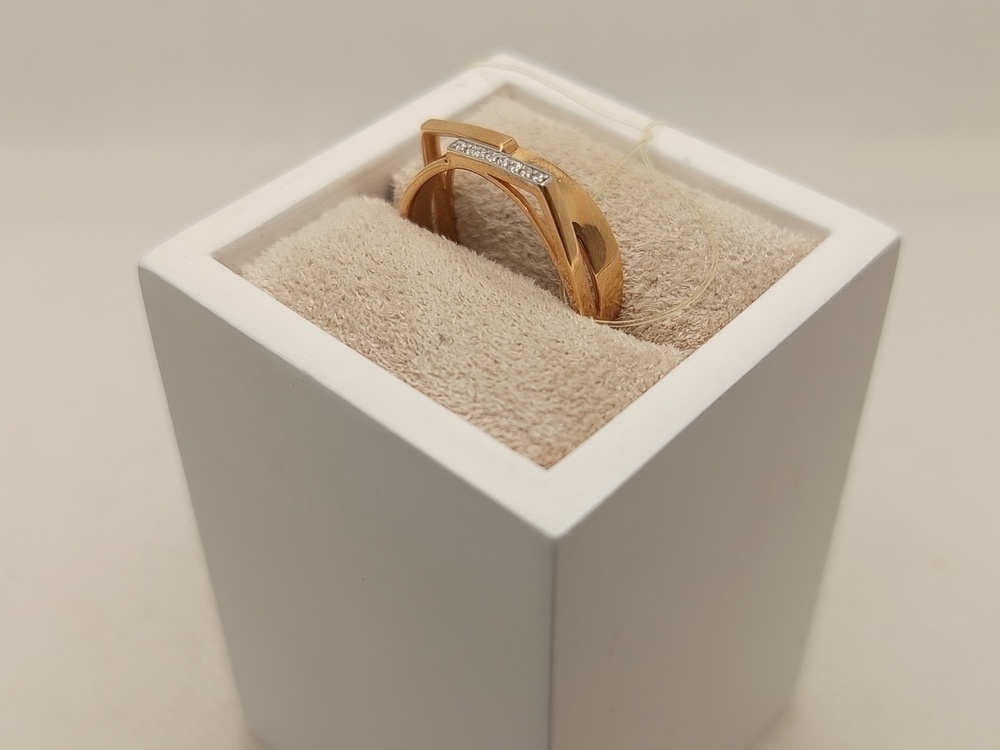 КОЛЬЦО С КАМНЯМИ (Au 585)