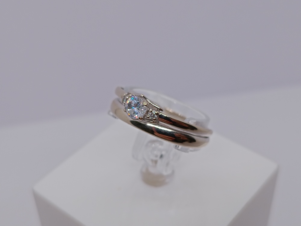 КОЛКМИ585 КОЛЬЦО С КАМНЯМИ (Au 585)