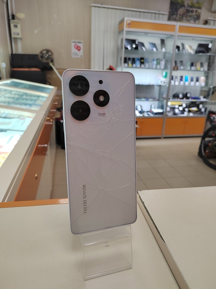 Смартфон Tecno Spark 10 Pro 4/128