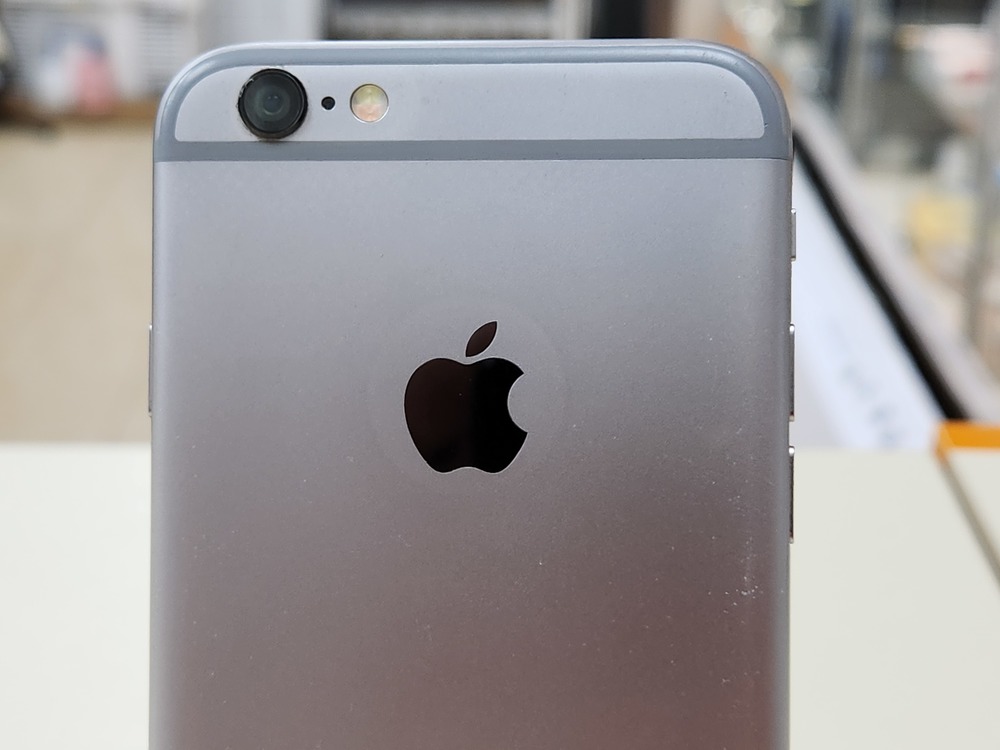 Смартфон Apple iPhone 6 16Gb
