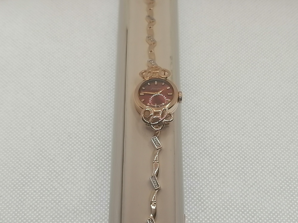 ЧАСЫ НАИРИ (Au 583)