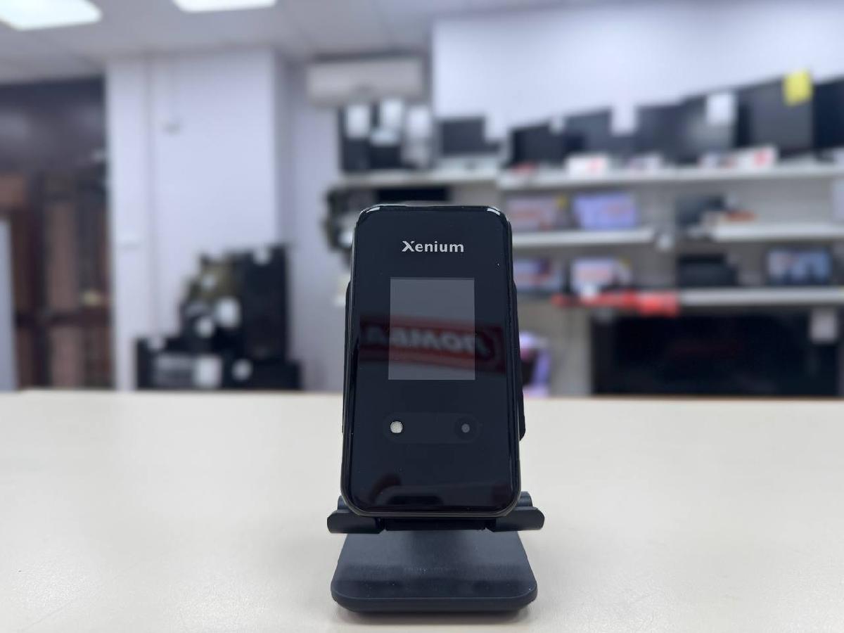 Смартфон Philips XENIUM E227