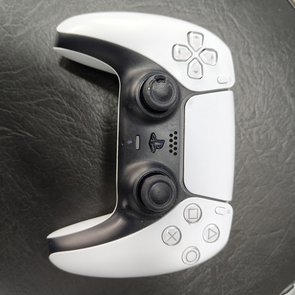 Игровая приставка PlayStation 5 825Gb (С дисководом)