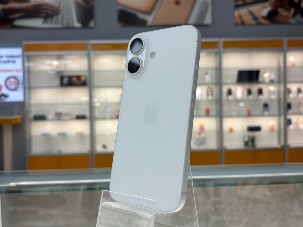 Смартфон Apple Iphone 16 128Gb