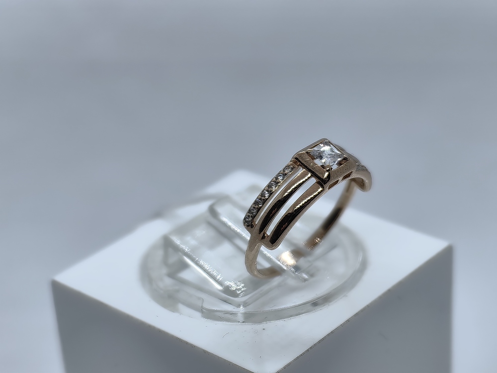 КОЛКМИ585 КОЛЬЦО С КАМНЯМИ (Au 585) КОЛКМИ585 КОЛЬЦО С КАМНЯМИ (Au 585)