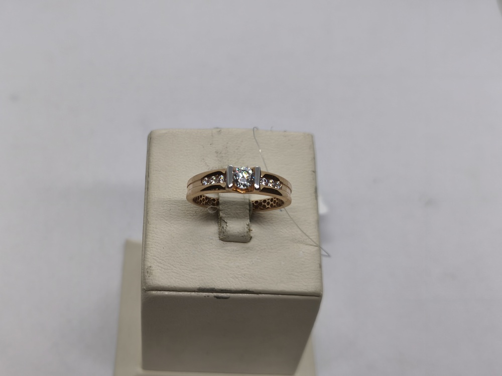 КОЛЬЦО С КАМНЯМИ (Au 585)