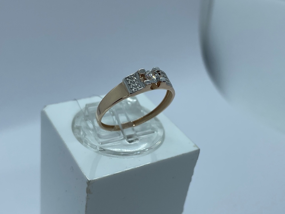 КОЛЬЦО С КАМНЯМИ (Au 585)