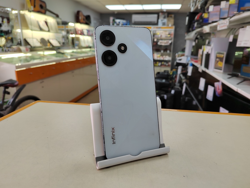 Смартфон Infinix HOT 30i 8/128