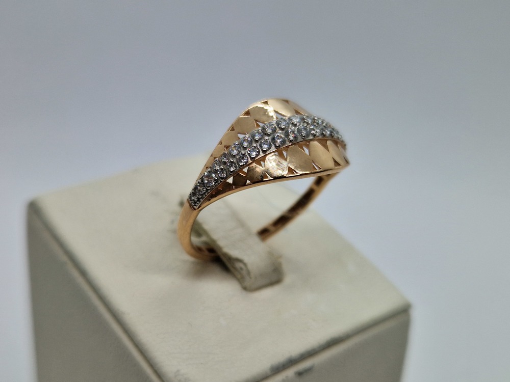 КОЛЬЦО С КАМНЯМИ (Au 585)