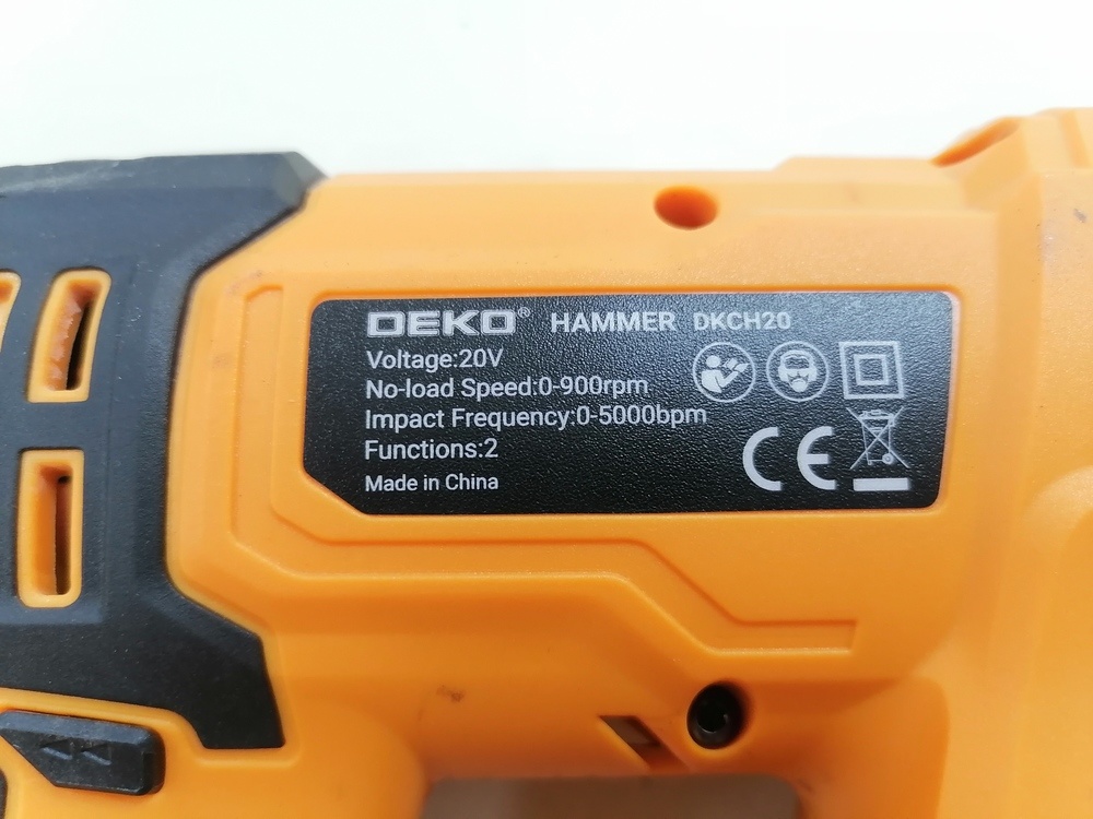 Перфоратор Deko DKCH20