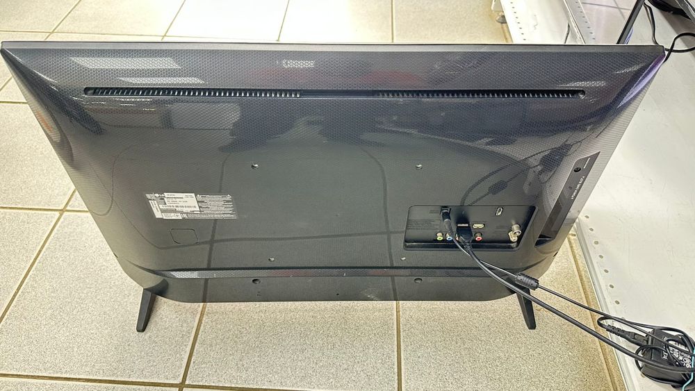 LED Телевизор LG 32LJ510U