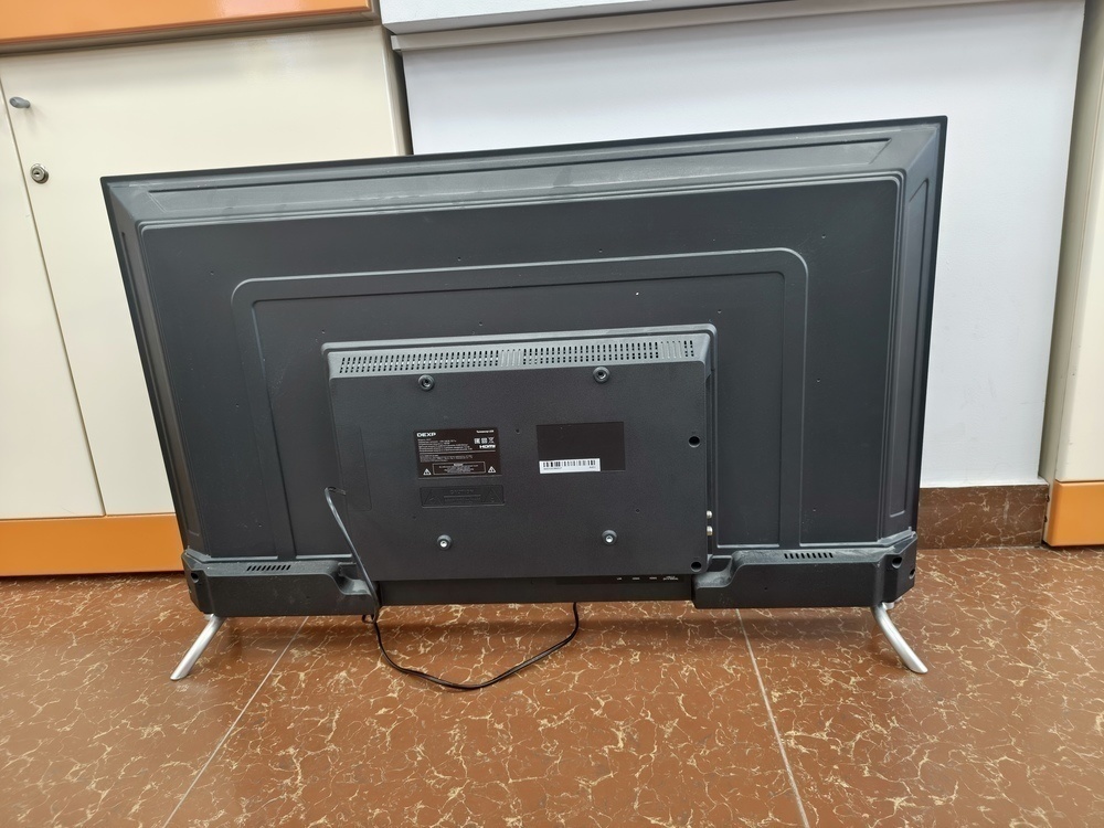 LED Телевизор Dexp 43FCY1