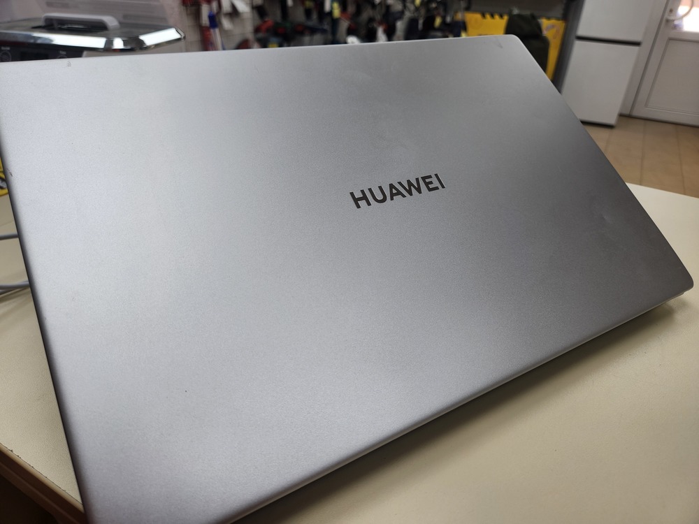 Ноутбук Huawei; Core i3-10110U, Intel UHD Graphics, 8 Гб, 250 Гб, Нет