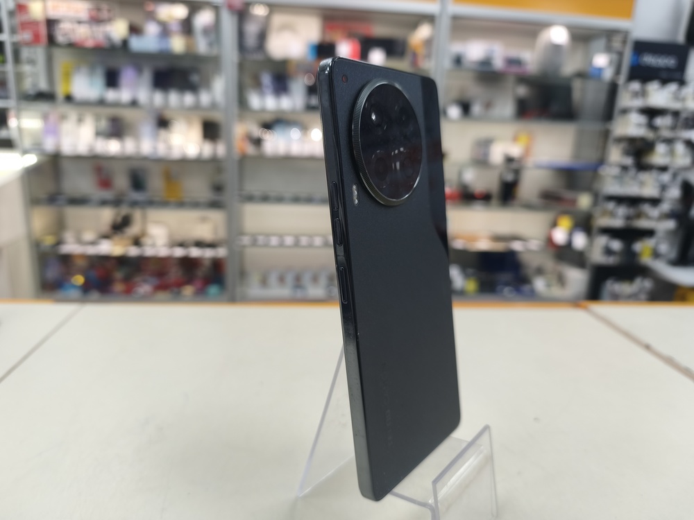 Смартфон Tecno Camon 30 12/256