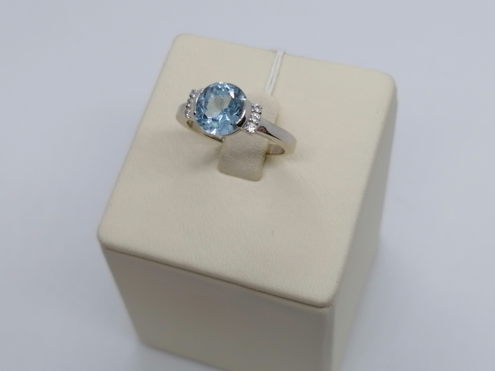 КОЛКМИ585 КОЛЬЦО С КАМНЯМИ (Au 585)