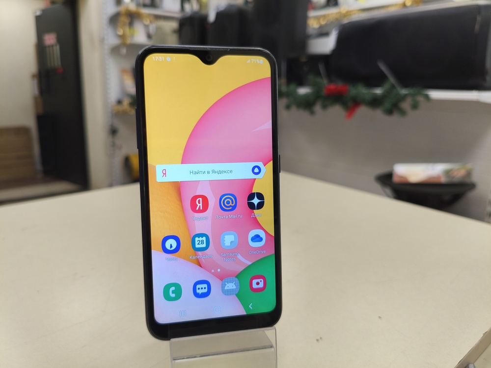 Смартфон Samsung Galaxy A01 2/16