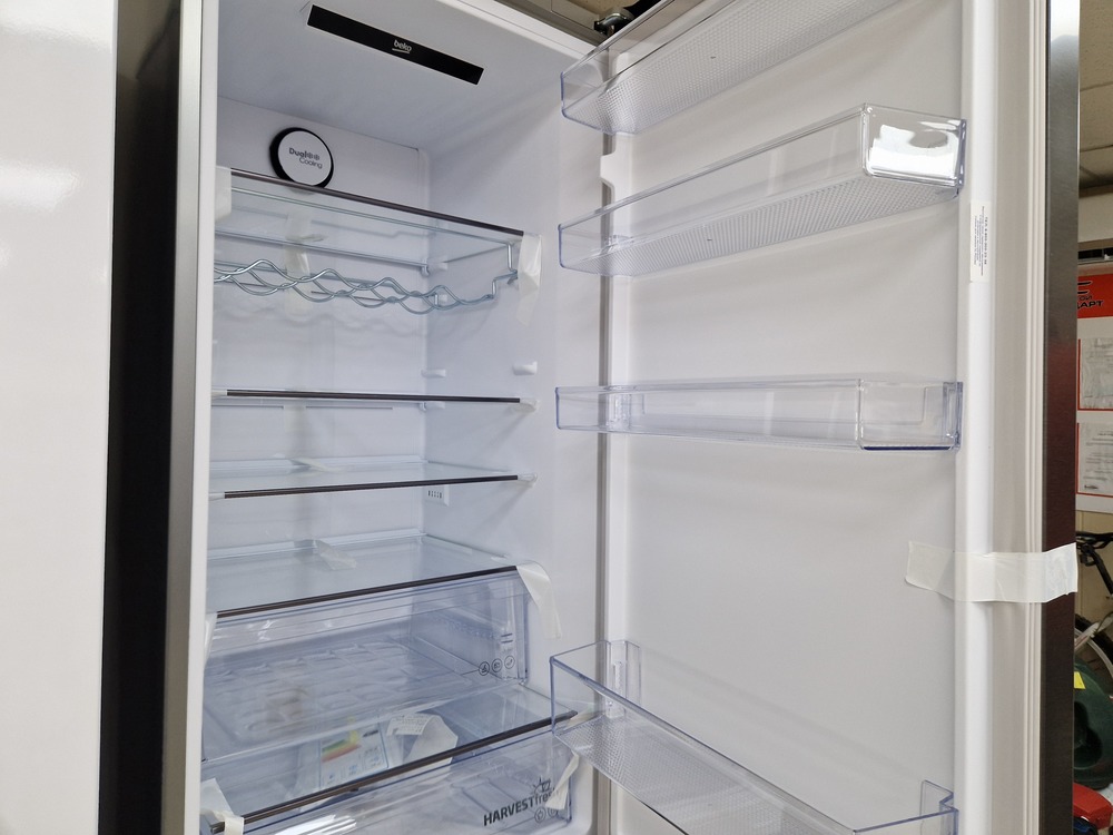 Холодильник Beko B5RCNK403ZW