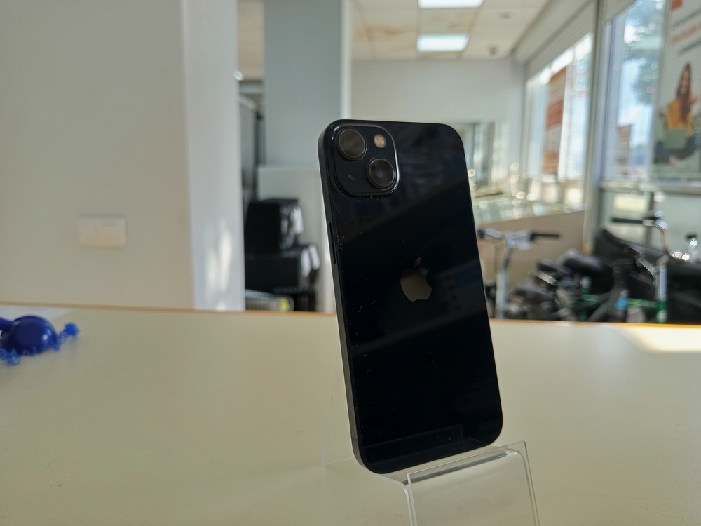 Смартфон Apple iPhone 13 128Gb