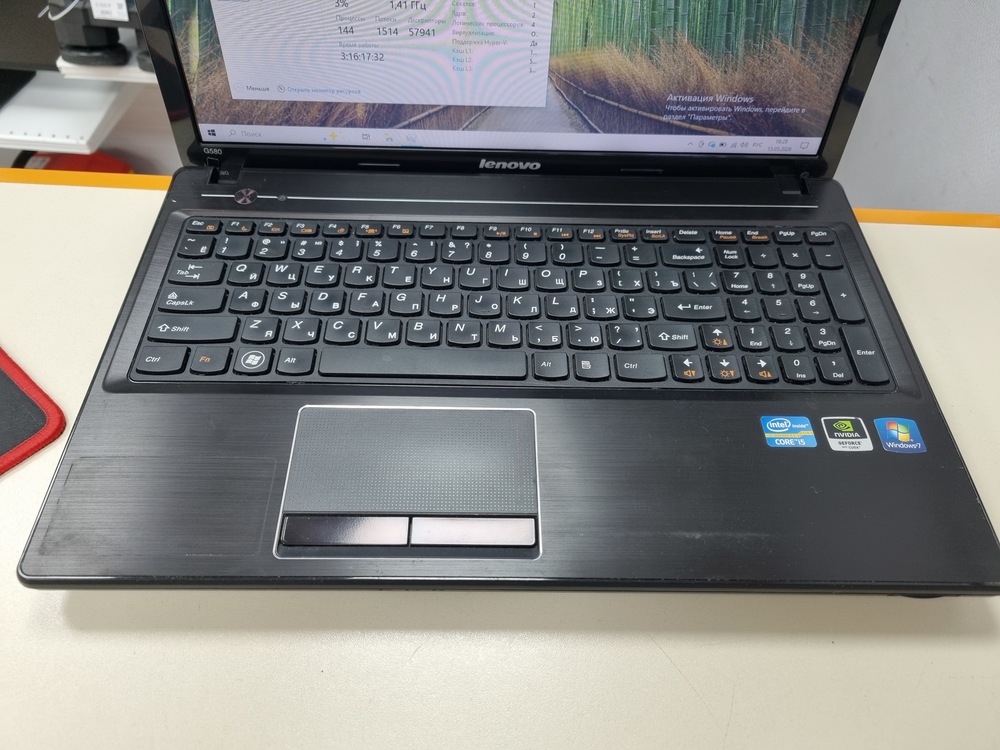 Ноутбук Lenovo; Core i5-3210M, GeForce 610M, 4 Гб, 500 Гб, Нет